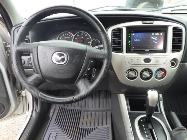 2005-mazda-tribute-image-16