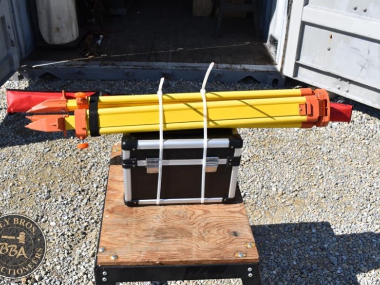 future-laser-level-image-2
