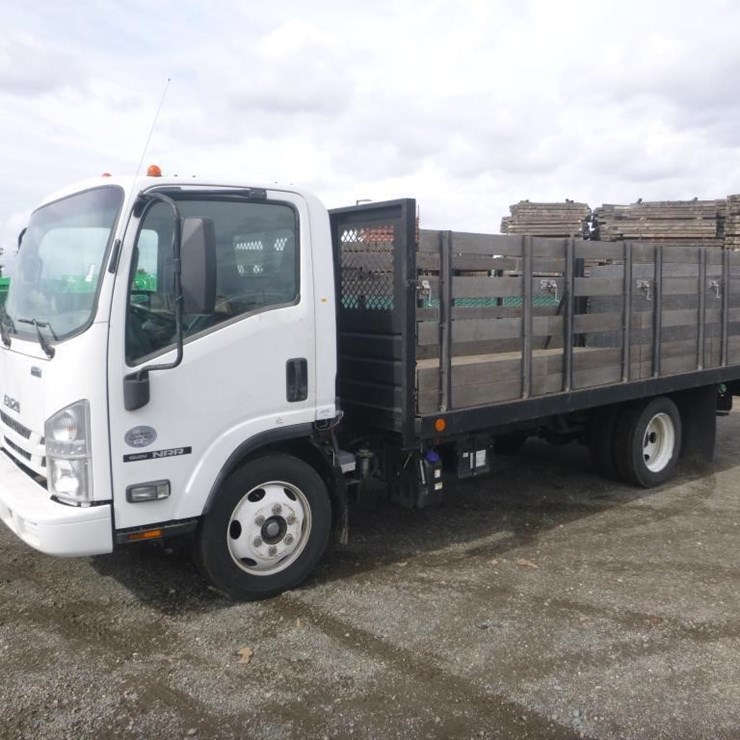 2018 ISUZU NRR
