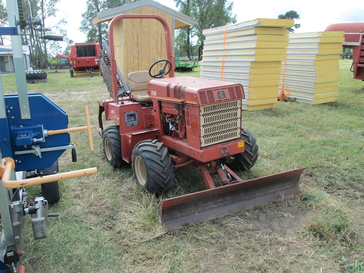 2004-ditch-witch-3700-image-2