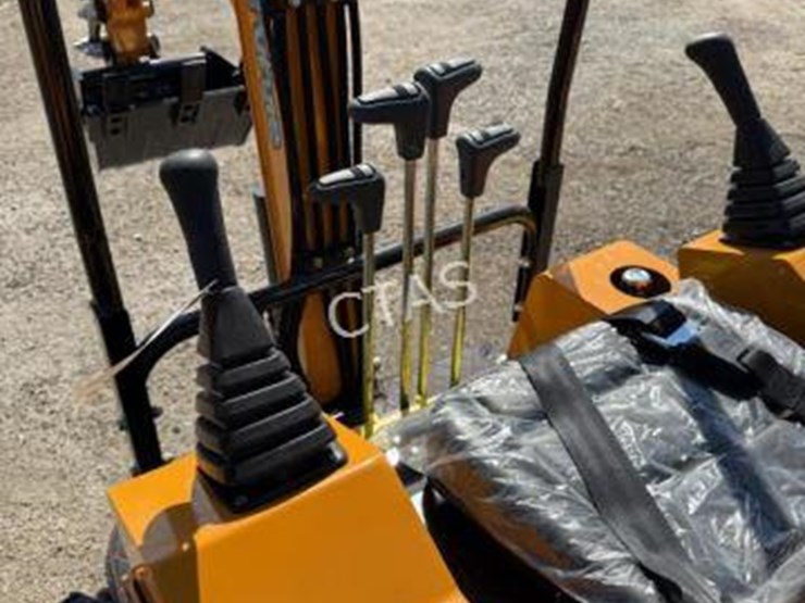 #110-•-mini-excavator---gas---model:15-image-5
