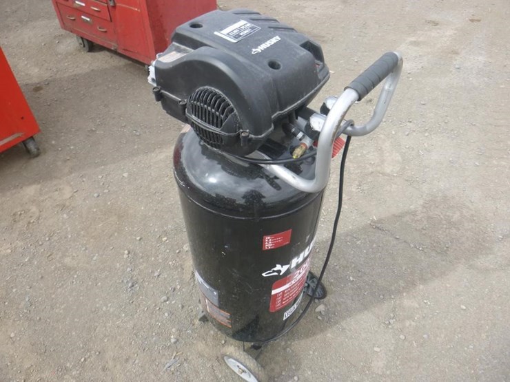 husky-200psi-electric-air-compressor-image-1