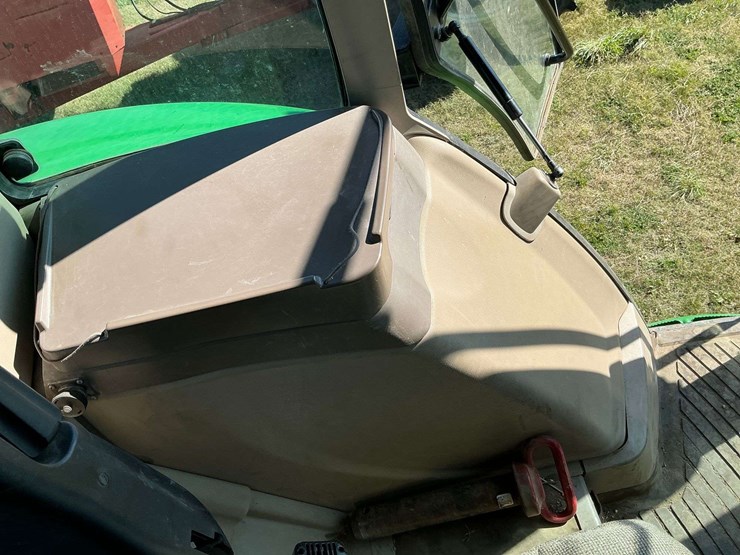 2008-john-deere-7330-image-17