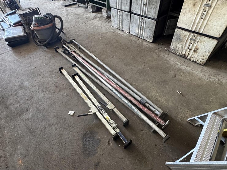 assorted-lot-of-support-jack-posts-assorted-lot-of-support-jack-posts-image-2