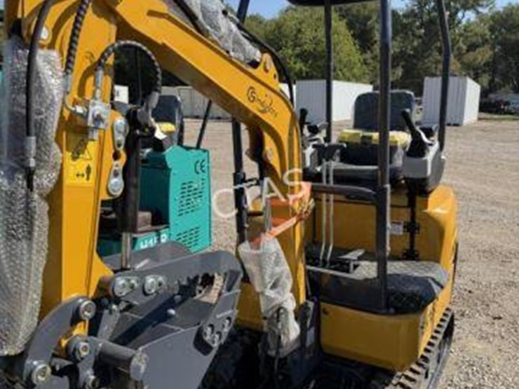 #80-•-mini-excavator---gas---model:-qk18r-image-1