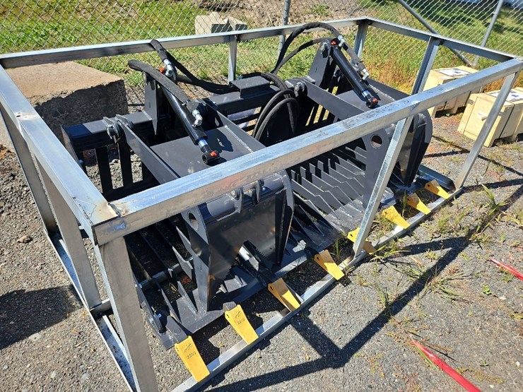 landhonor-72"-skeleton-bucket-grapple-image-2