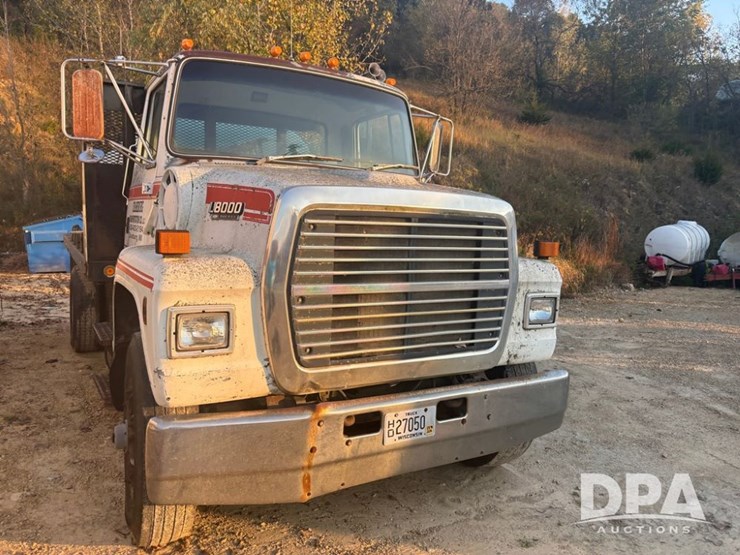 ford-l8000-image-10