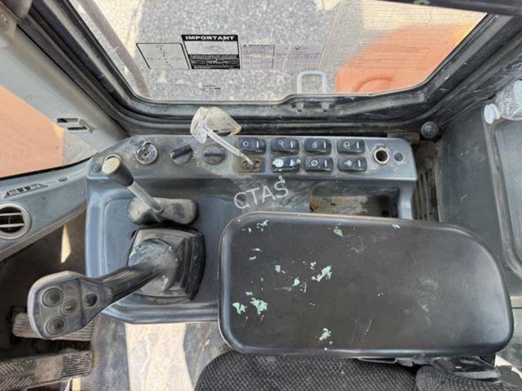 #220-•-doosan-wheel-loader-w/-bucket-image-33