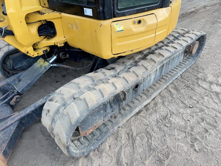 2018-caterpillar-305-image-24