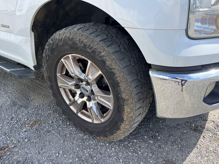 2015-ford-f150-lariat-image-16