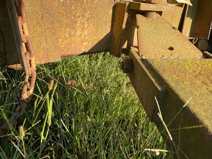 tandem-axle-hay-wagon-as-is-image-15