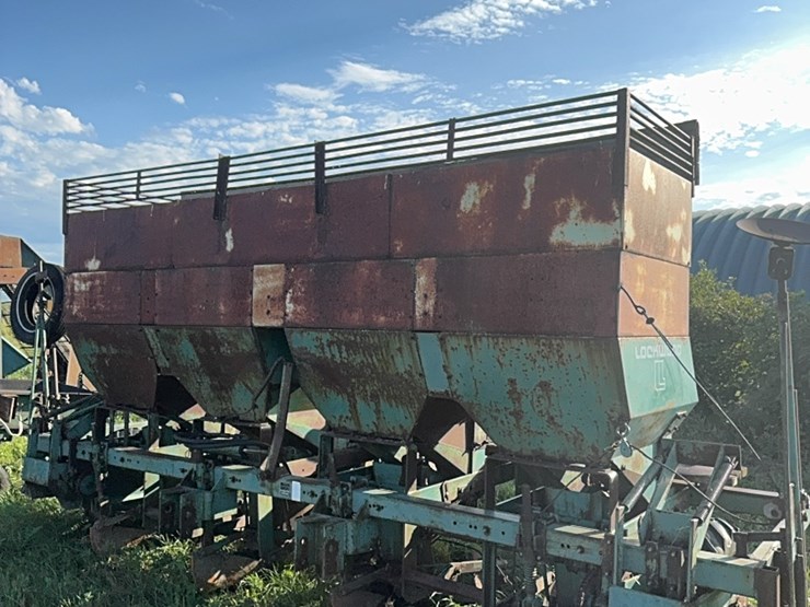 4-row-lockwood-potato-planter-image-4