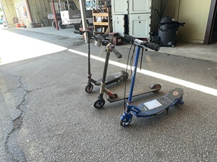 lot#-751--children-scooter's-image-1