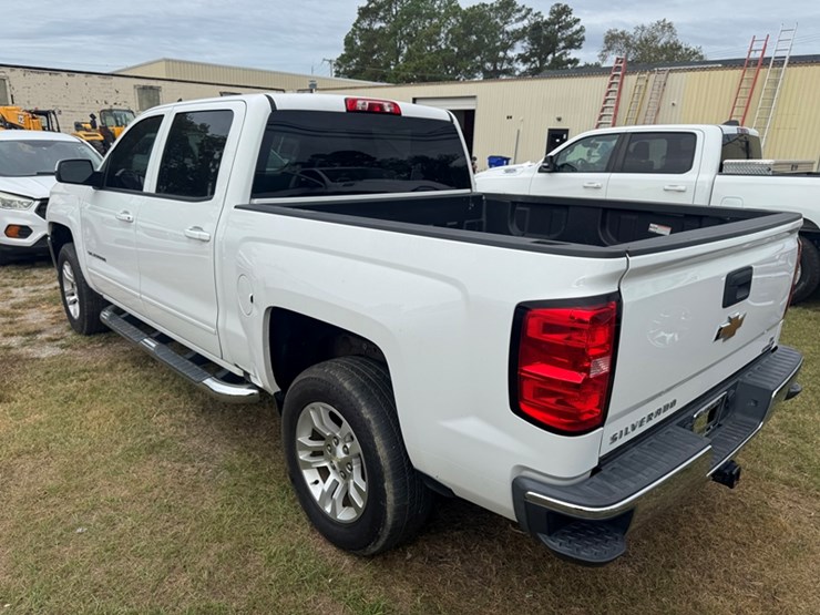 2018-chevrolet-silverado-1500-lt-image-4
