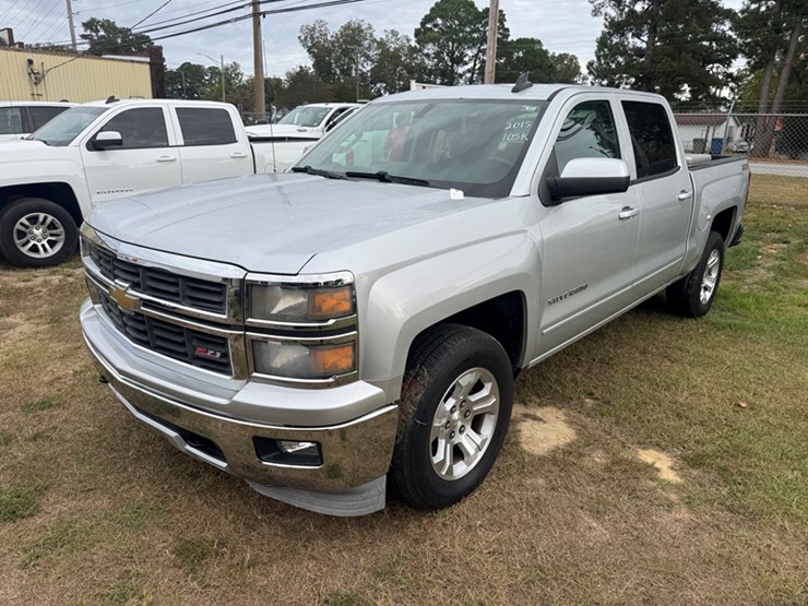 2015-chevrolet-silverado-1500-lt-image-1