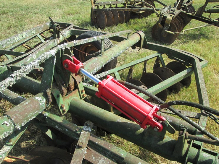 john-deere-10-image-10