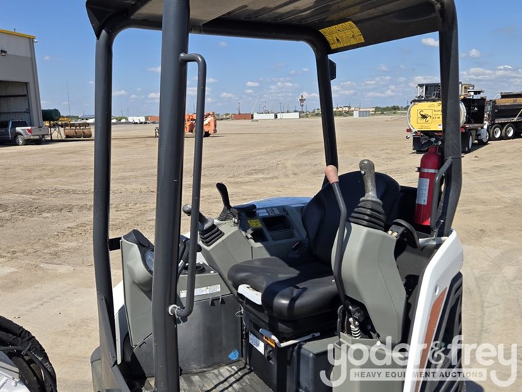 2021-bobcat-e35-image-48