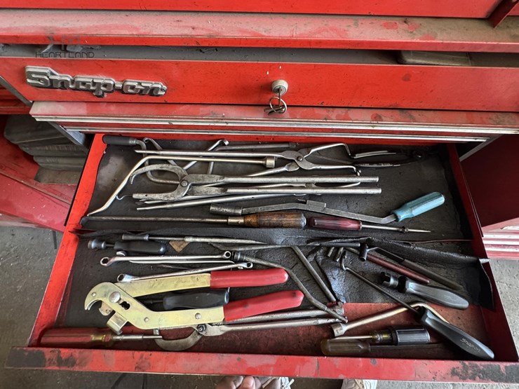 snap-on-rolling-tool-box-&-top-chest-with-side-cab-snap-on-rolling-tool-box-&-top-chest-with-side-cab-image-17