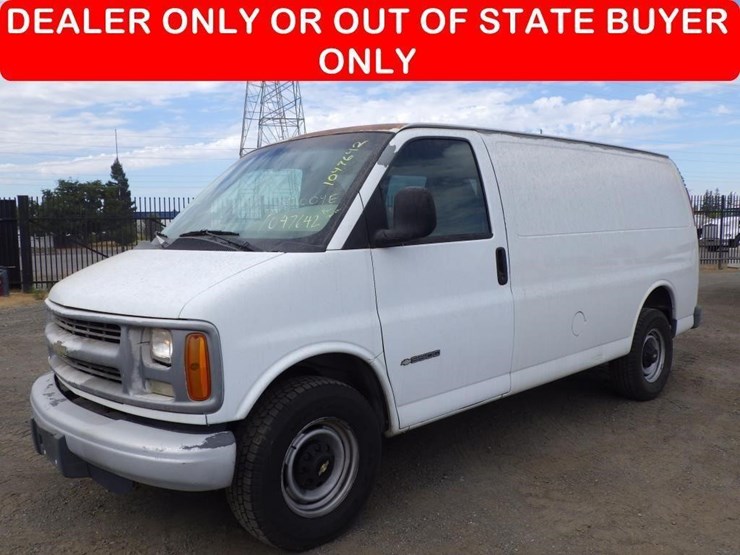 1999-chevrolet-express-3500-image-1