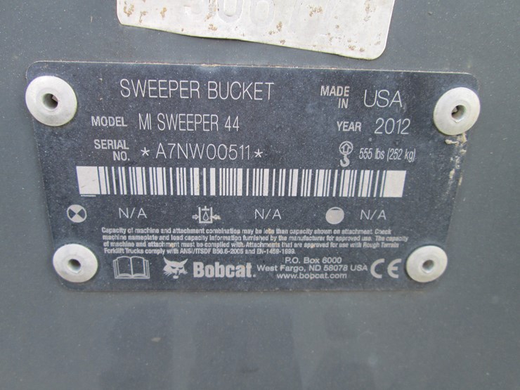 #29340-•-bobcat-44"-skid-steer-sweeper-a7nw00511-image-7