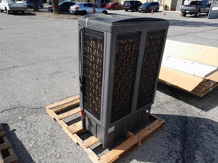 lot#-727-gorilla-gadget-evaporative-air-cooler-image-2