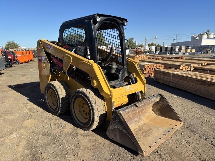 caterpillar-226d-image-2