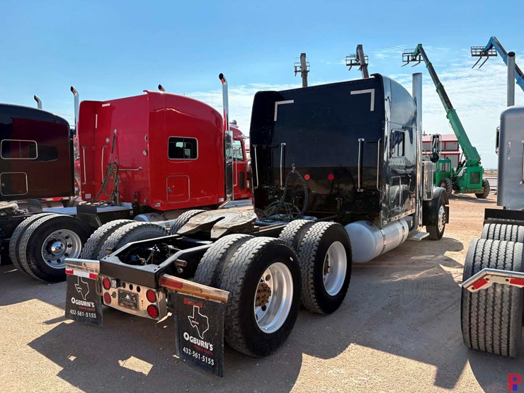 2002-peterbilt-379-image-4