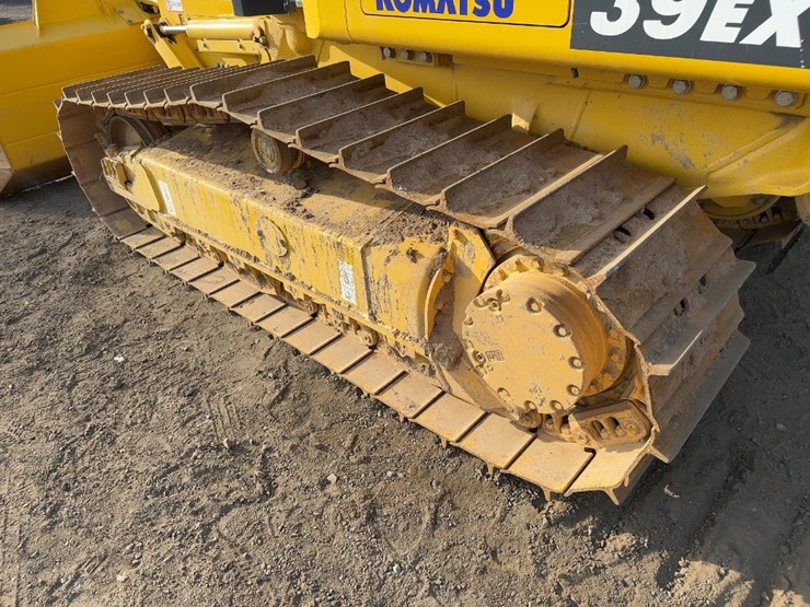 2023-komatsu-d39ex-24-image-22
