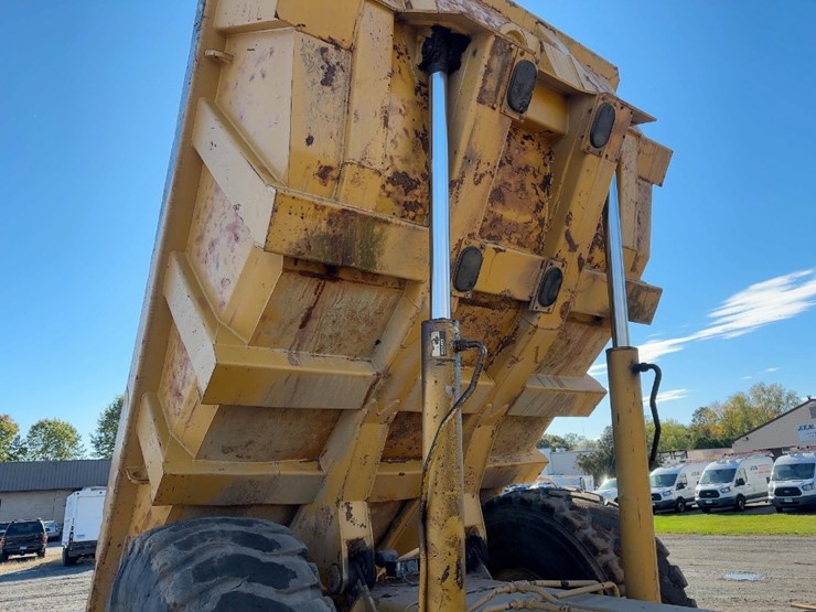 1995-caterpillar-d25d-image-22