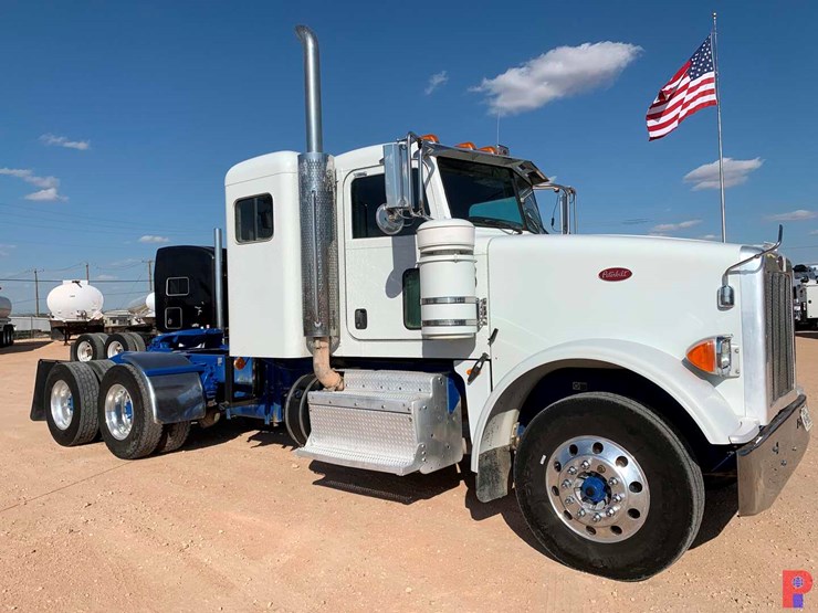 2012-peterbilt-367-image-1
