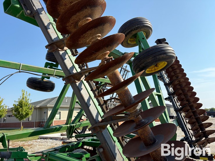 2007-john-deere-637-image-12