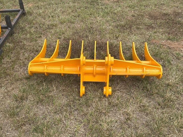 caterpillar-305-image-2