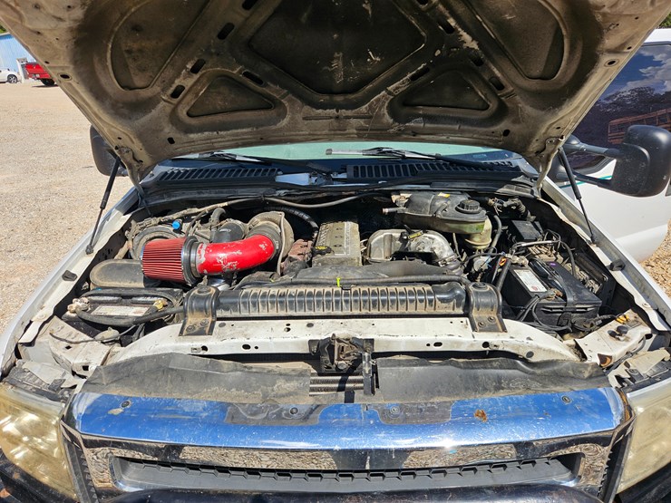 2005-ford-f550-image-26