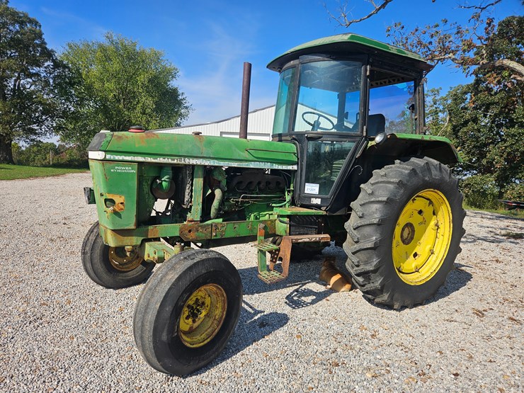 john-deere-3040-image-4