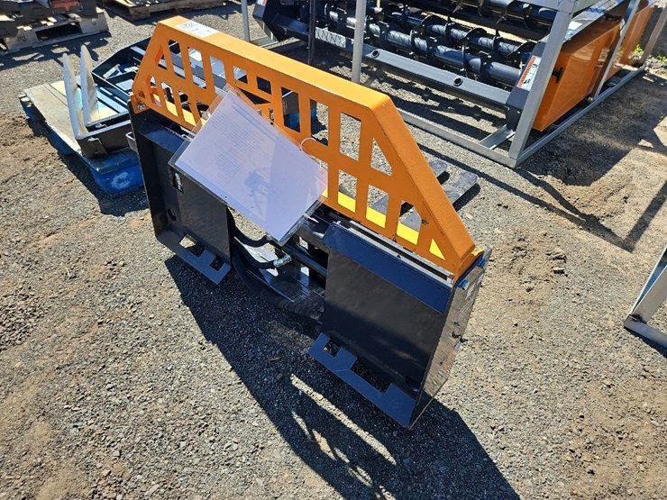 landhonor-42"-hyd-positioning-forks-image-3
