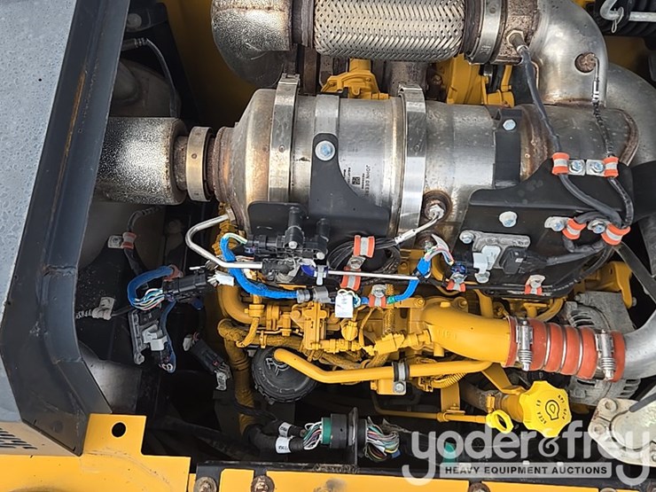 2022-deere-130g-image-49