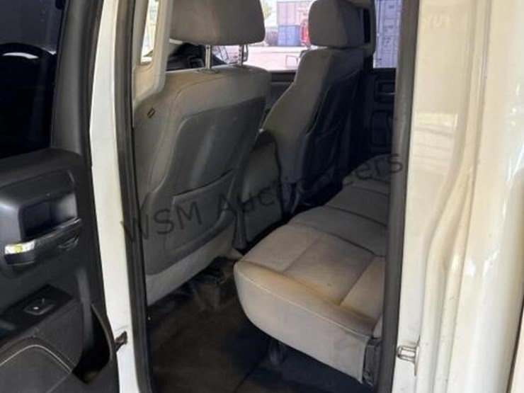 2015-chevrolet-silverado-1500-image-26