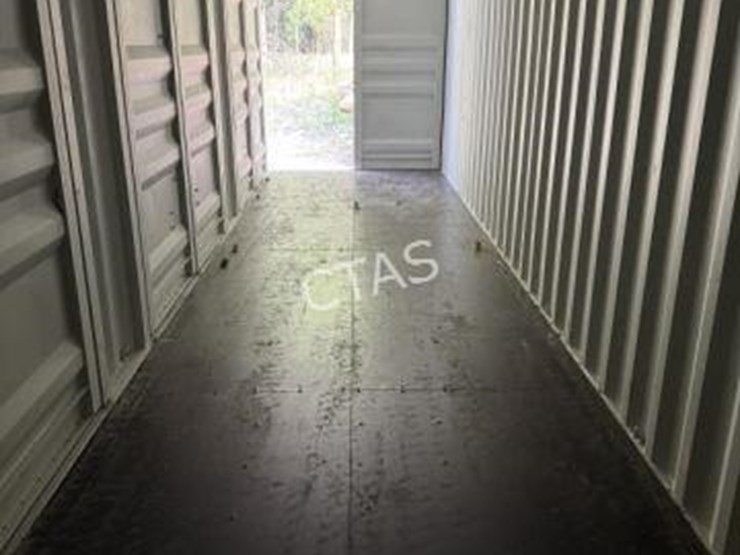 #82-•-40'-high-cube-conex/shipping-container---one-trip-image-12