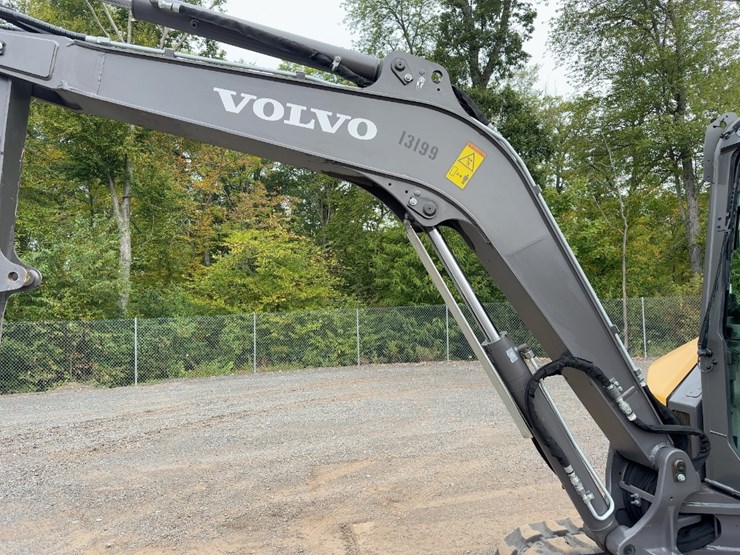 2023-volvo-ecr50f-mini-excavator-image-15