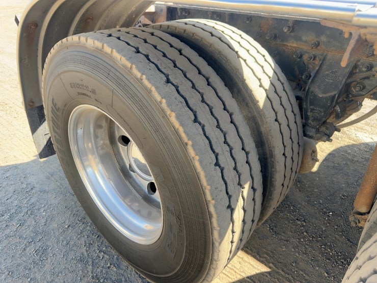 2003-mack-granite-cv713-image-22