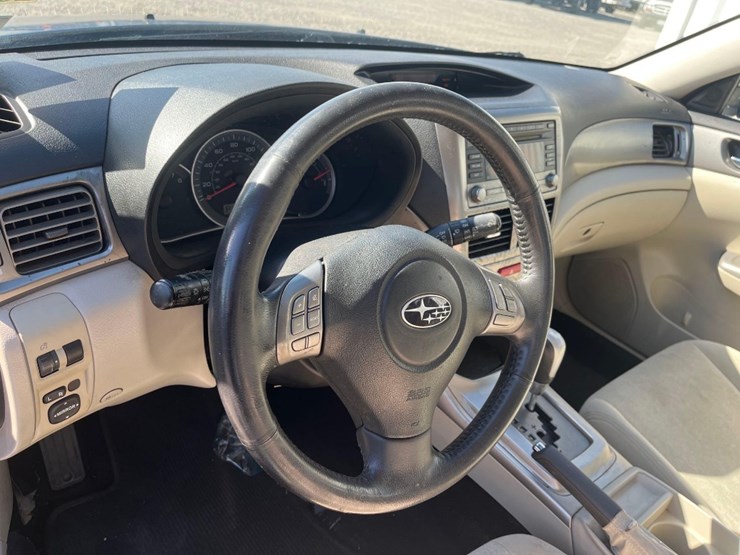 2010-subaru-impreza-passenger-car-image-7