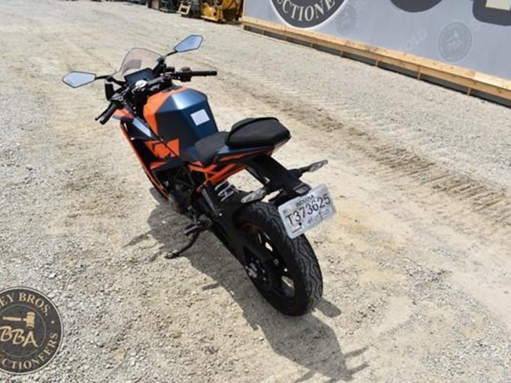 2024-ktm-rc390-37974-image-3