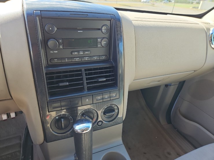 2007-ford-explorer-xlt-image-20