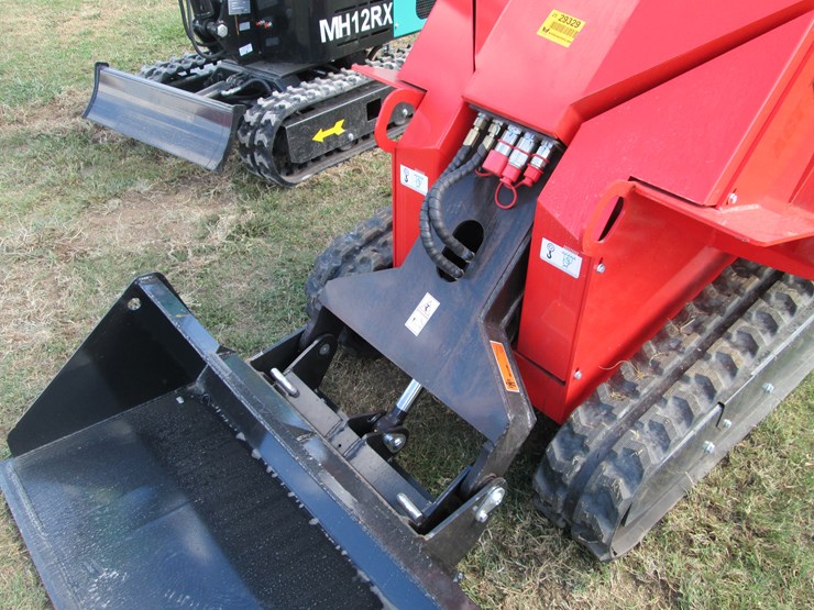 #29329-•-unused-agt-industrial-sda-140t-compact-skid-steer-sda140t25l0705253-image-9