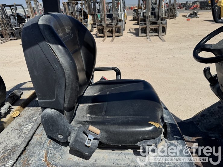 2018-komatsu-fg25t-16-image-16