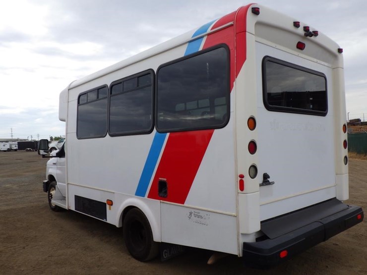 2017-ford-e450-image-5