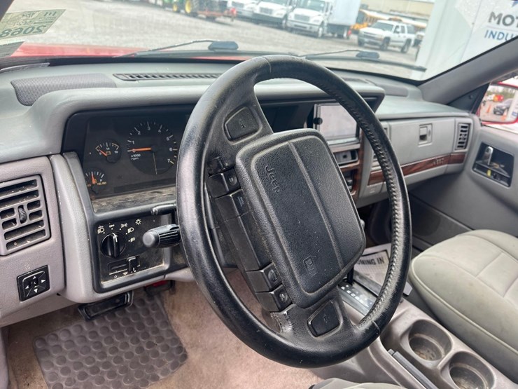 1995-jeep-grand-cherokee-limited-image-6