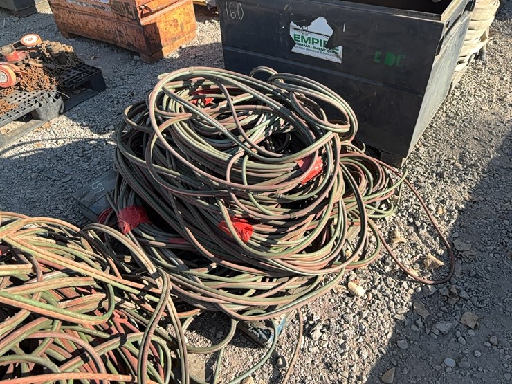 pallet-with-large-qty-of-oxy/acetelyne-torch-hoses-support-equipment-image-1