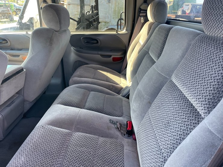2001-ford-f150-xlt-image-16