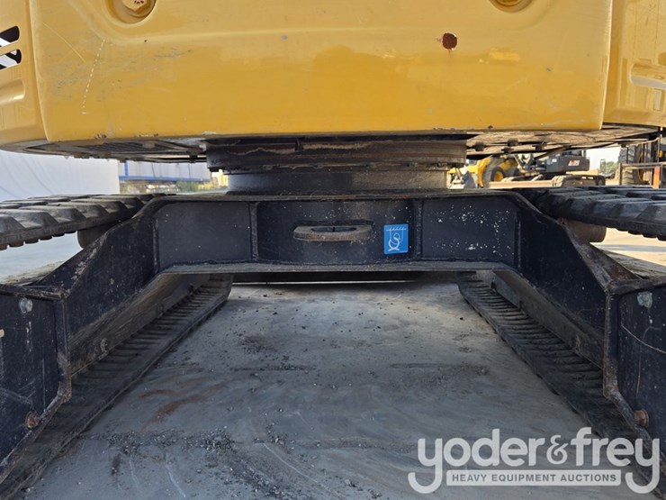 2022-deere-26g-image-46